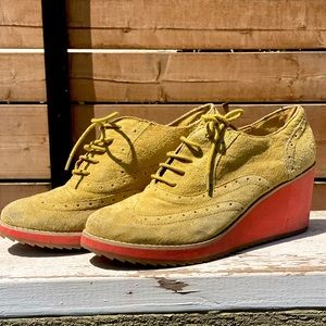 DEENA & OZZY wedge booties